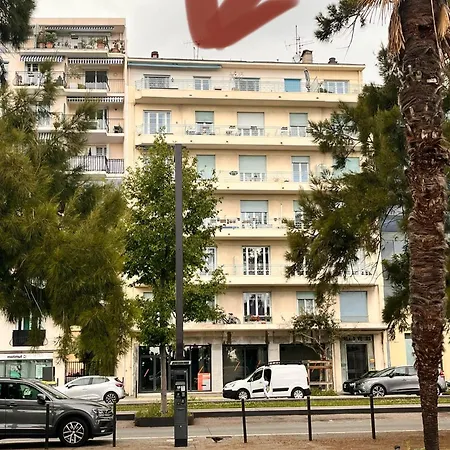 2 Bedroom Flat With Sea View And Huge Terrace Apartment