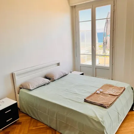 2 Bedroom Flat With Sea View And Huge Terrace *