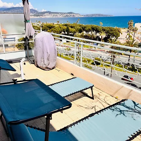 2 Bedroom Flat With Sea View And Huge Terrace 아파트 *