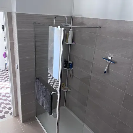 2 Bedroom Flat With Sea View And Huge Terrace * 니스